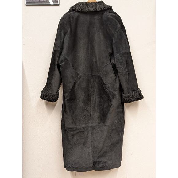 Vintage Black Suede Sherpa Lined Overcoat - Picture 3 of 6